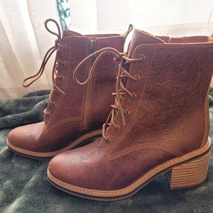 Timberland Floral Boots 7.5